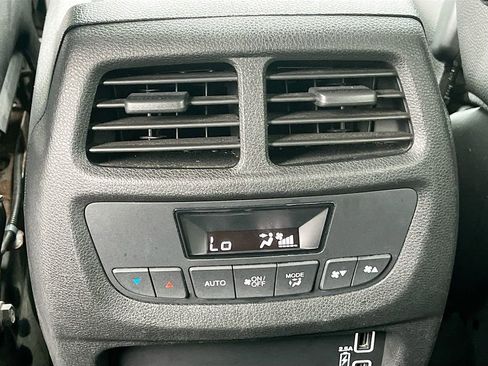 Used 2022 Honda Pilot TrailSport image 26