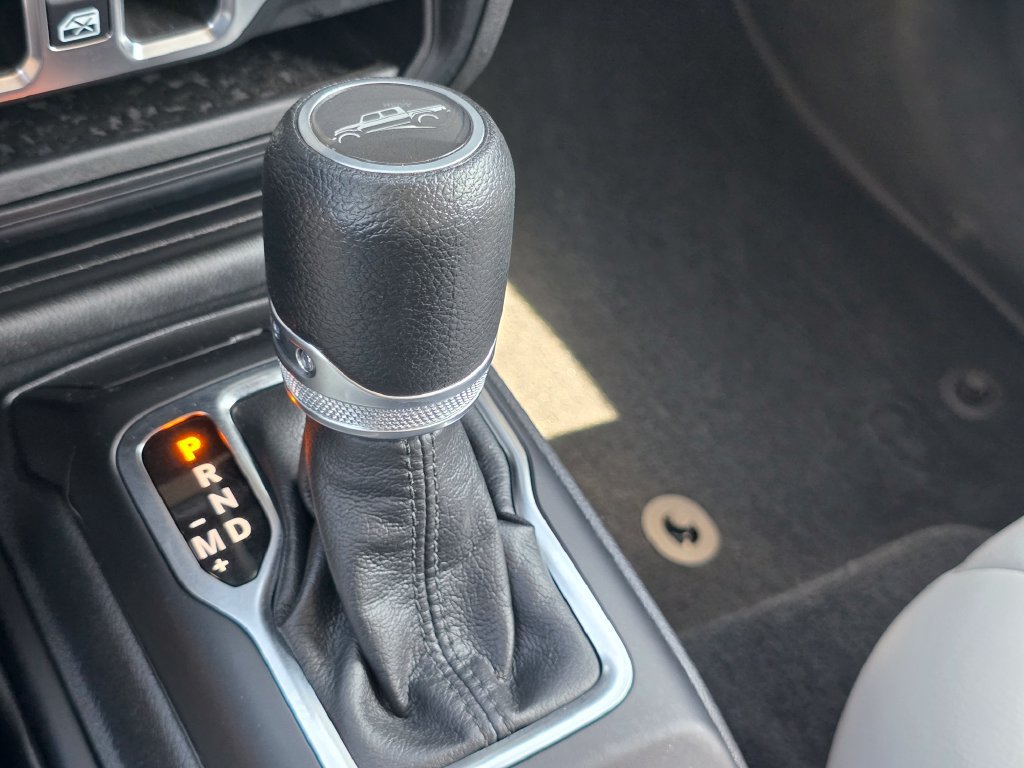Used 2023 Jeep Gladiator Sport AWD/4WD image 31