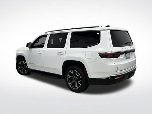 Used 2024 Jeep Wagoneer Series III w/ Convenience Group I image 3