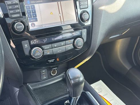 Used 2015 Nissan Rogue SL w/ SL Premium Package AWD/4WD image 20