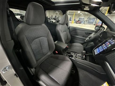 Certified 2025 Subaru Forester Premium image 25