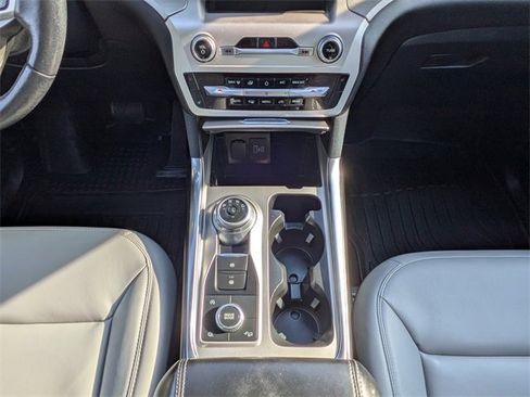 Certified 2021 Ford Explorer XLT w/ Equipment Group 202A image 18