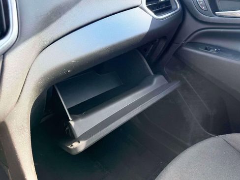 Used 2019 Chevrolet Equinox LT w/ Driver Convenience Package FWD image 27