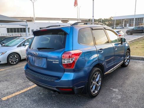 Used 2015 Subaru Forester 2.5i Touring AWD/4WD image 7