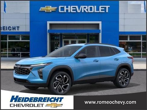 New 2025 Chevrolet Trax RS w/ Driver Confidence Package image 2