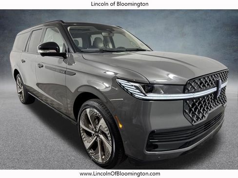 Certified 2025 Lincoln Navigator L Black Label w/ Black Label Special Edition AWD/4WD image 9