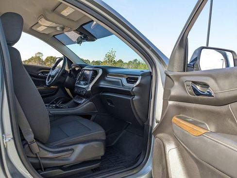 Used 2023 GMC Acadia SLE w/ Driver Convenience Package image 36