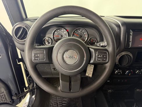 Used 2018 Jeep Wrangler Unlimited Sport AWD/4WD image 12