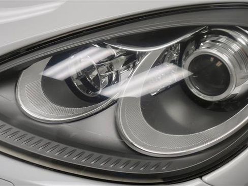 Used 2013 Porsche Cayenne S image 41