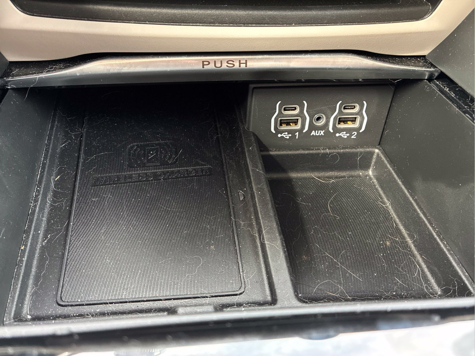 Certified 2024 Chrysler Pacifica Limited AWD/4WD image 35
