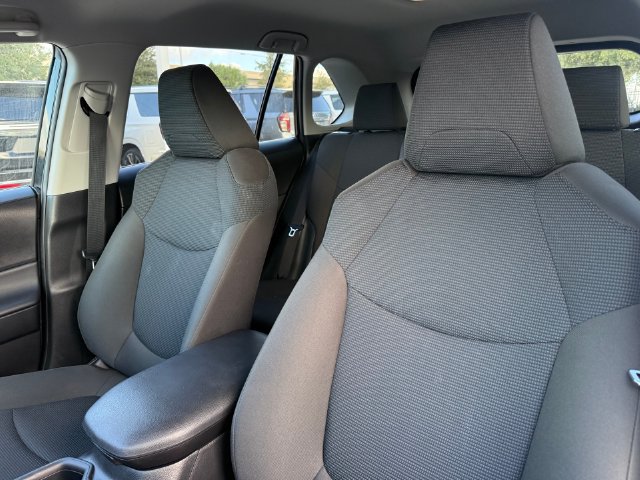 Used 2025 Toyota RAV4 LE AWD/4WD image 11