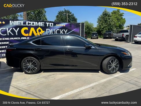 Used 2022 Lexus ES 300h w/ Premium Package FWD image 2