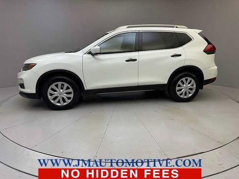 Used 2017 Nissan Rogue S AWD/4WD image 2