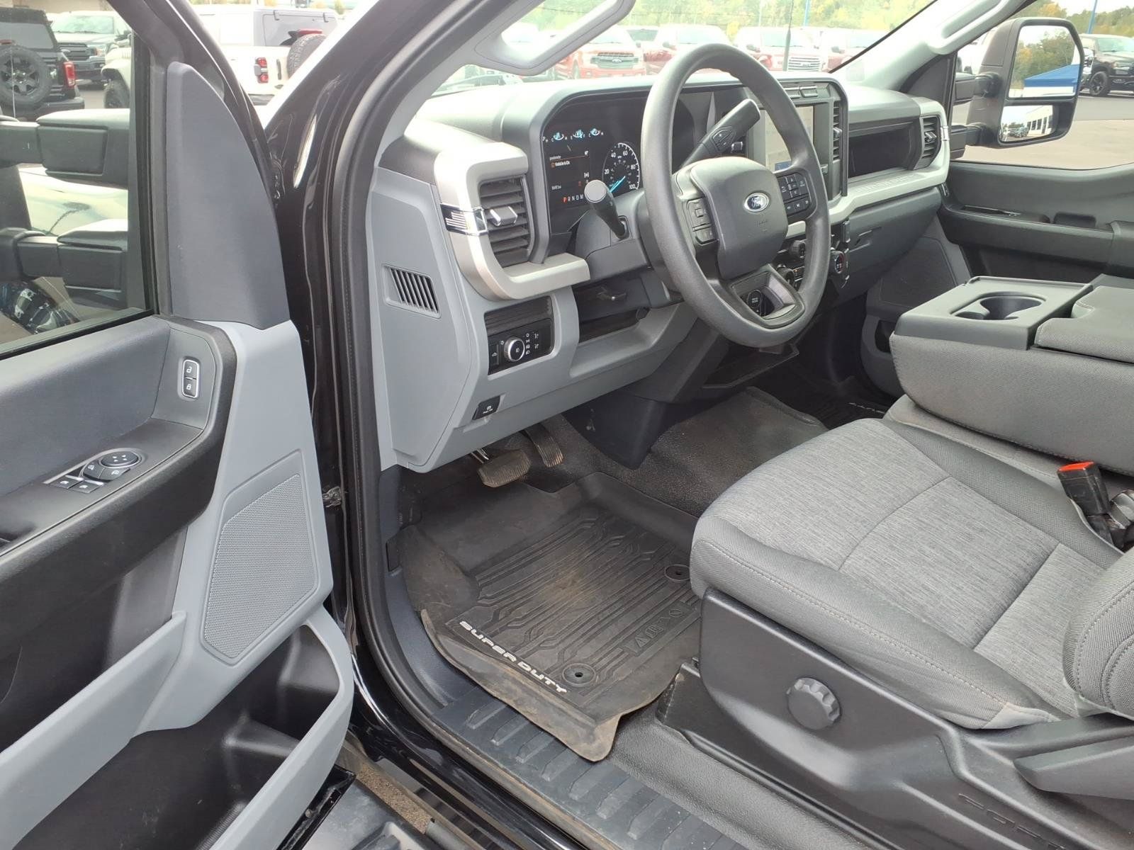 Used 2024 Ford F250 XL w/ Snow Plow Prep Package AWD/4WD image 10