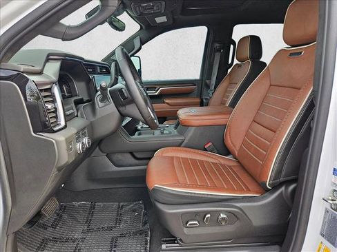 Used 2025 GMC Sierra 3500 Denali Ultimate image 22