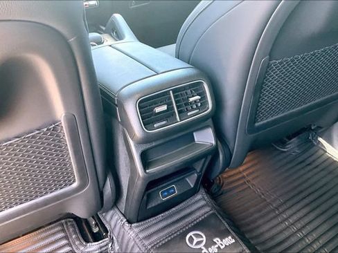 Used 2025 Mercedes-Benz GLE 450 4MATIC image 25