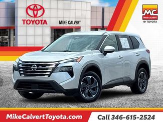Used 2024 Nissan Rogue SV FWD video 1