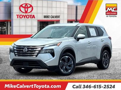 Used 2024 Nissan Rogue SV