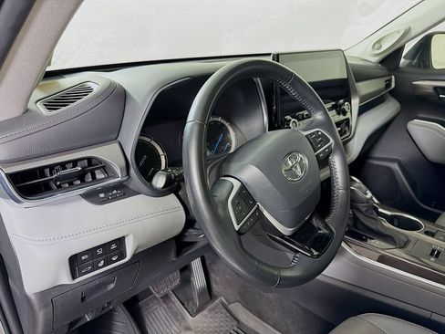 Used 2022 Toyota Highlander Platinum AWD/4WD image 10