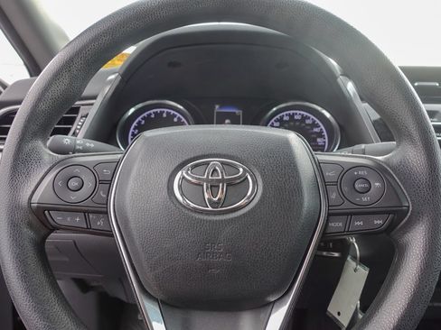 Used 2019 Toyota Camry LE FWD image 17