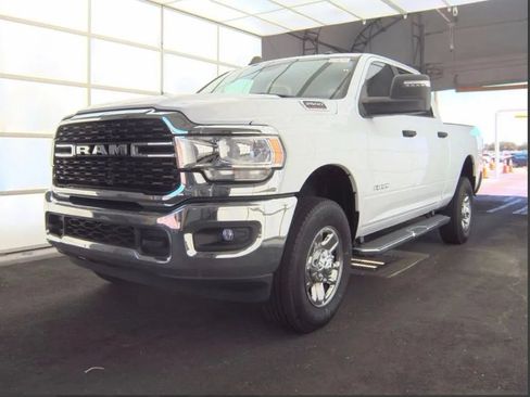 Used 2024 RAM 2500 Big Horn w/ Bed Utility Group AWD/4WD image 4