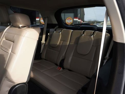 Used 2022 Ford Explorer XLT w/ Equipment Group 202A image 33