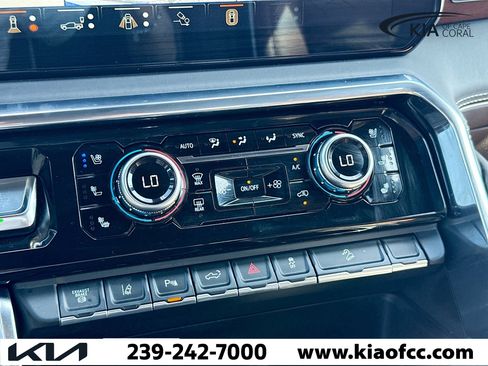 Used 2024 GMC Sierra 3500 Denali Ultimate image 33