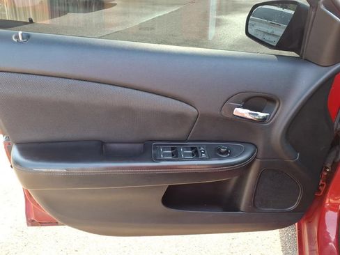 Used 2013 Dodge Avenger SE FWD image 11