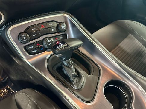 Used 2017 Dodge Challenger R/T image 30