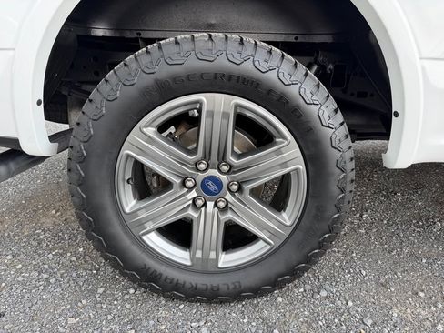 Used 2019 Ford F150 XLT w/ Equipment Group 302A Luxury AWD/4WD image 20