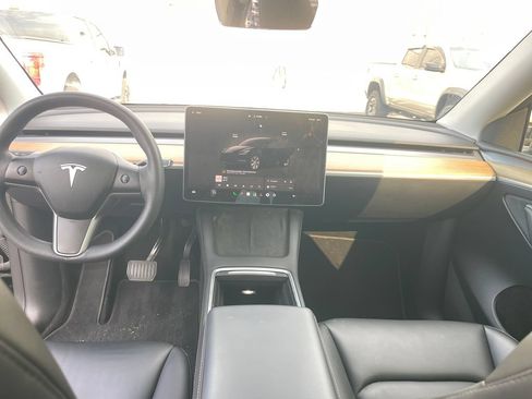 Used 2023 Tesla Model Y Long Range AWD/4WD image 14
