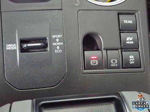 Certified 2024 Toyota Highlander XLE AWD/4WD image 20