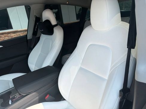 Used 2023 Tesla Model Y Performance AWD/4WD image 2