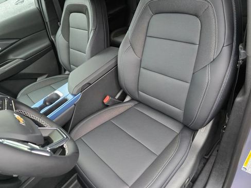 New 2026 Chevrolet Equinox EV LT FWD image 19