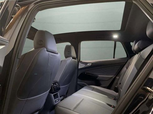 Used 2023 Volkswagen ID.4 S image 25