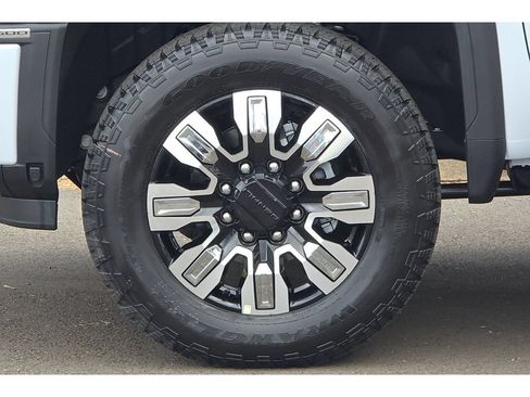 New 2026 GMC Sierra 2500 Denali w/ Technology Package AWD/4WD image 25