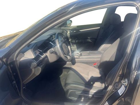 Used 2020 Honda Civic Sport image 9