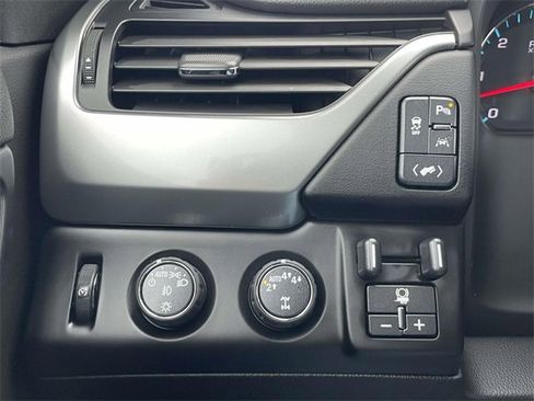 Used 2018 Chevrolet Tahoe Premier image 28