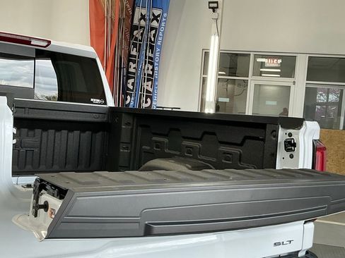 Used 2026 GMC Sierra 1500 SLT image 22