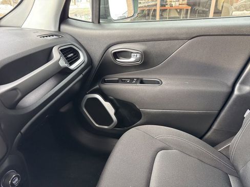 Used 2021 Jeep Renegade Sport image 56