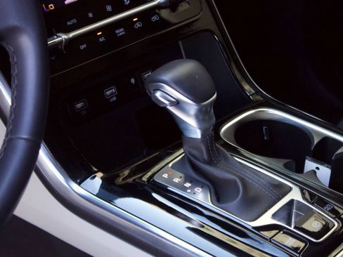 Used 2024 Kia Carnival SX FWD image 23