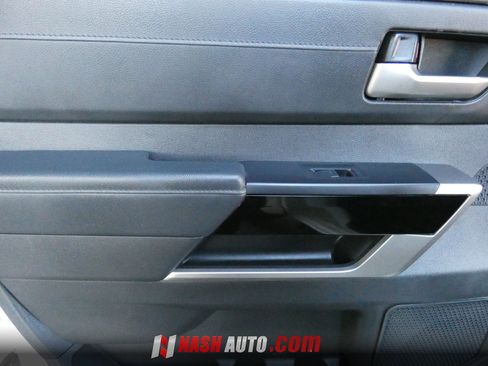 Used 2024 Toyota Tundra Limited AWD/4WD image 40