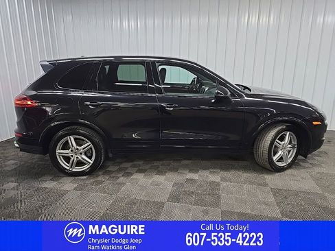 Used 2017 Porsche Cayenne Platinum Edition AWD/4WD image 2