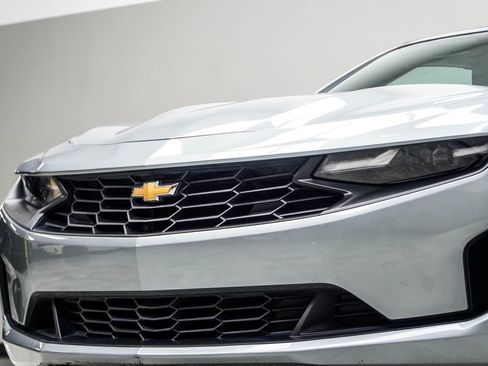 Used 2023 Chevrolet Camaro LT RWD image 3