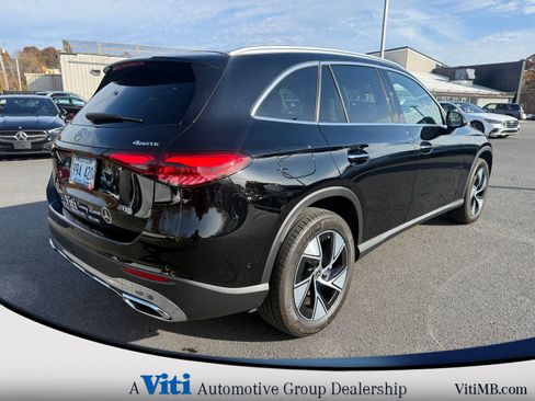 Used 2024 Mercedes-Benz GLC 300 4MATIC image 7