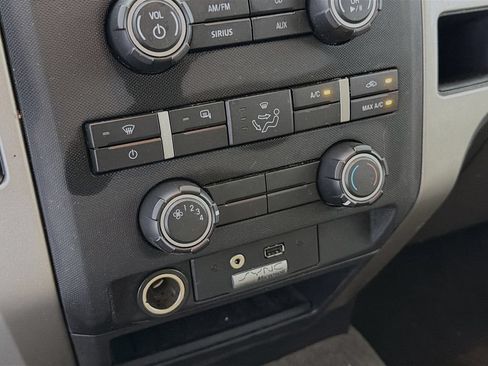 Used 2011 Ford F150 XLT w/ XLT Chrome Pkg RWD image 12