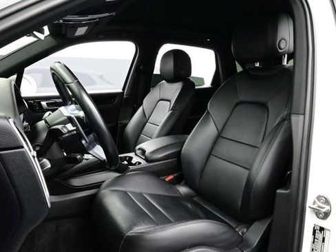 Certified 2020 Porsche Cayenne AWD/4WD image 5