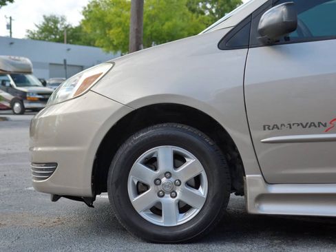 Used 2005 Toyota Sienna LE FWD image 7