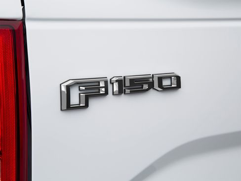 Used 2015 Ford F150 XLT w/ Equipment Group 302A Luxury RWD image 50
