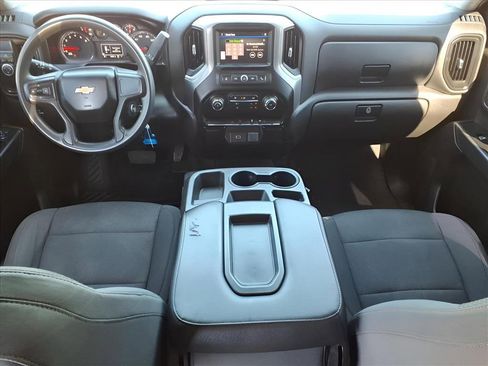 Used 2020 Chevrolet Silverado 1500 Custom w/ Infotainment Package image 19